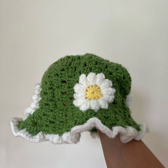Crochet daisy bucket hat - Picture 4 of 8